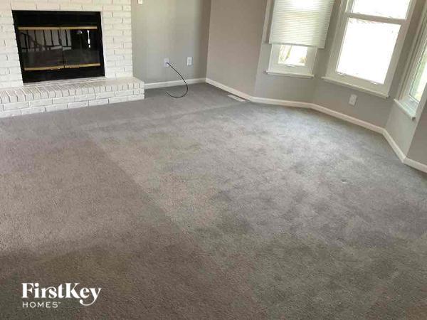 Photo - 3200 SE 5th St