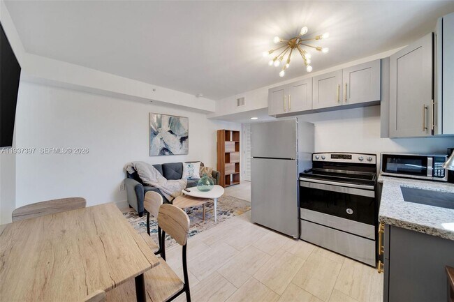 Photo - 2162 SW 14th Terrace Unidad 104