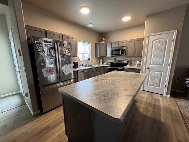 5412 Gannet Ln