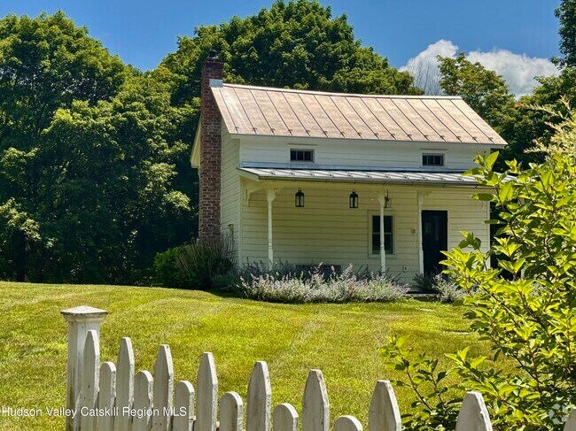 Building Photo - 64 E Pond Lilly Rd Rental