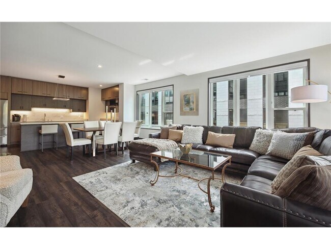 Photo - 253 Lake St E Unidad 208