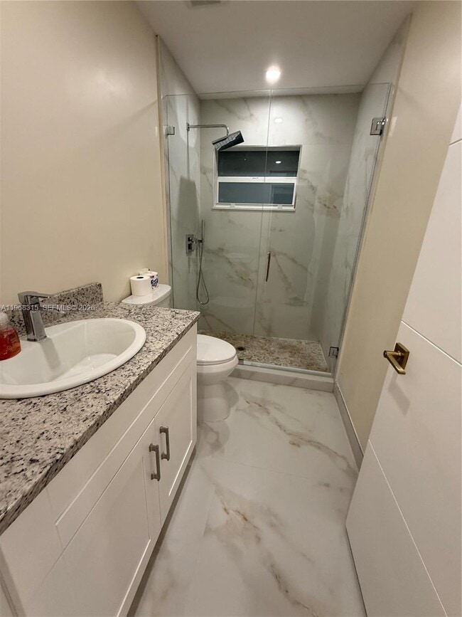 Photo - 951 NE 50th Ct