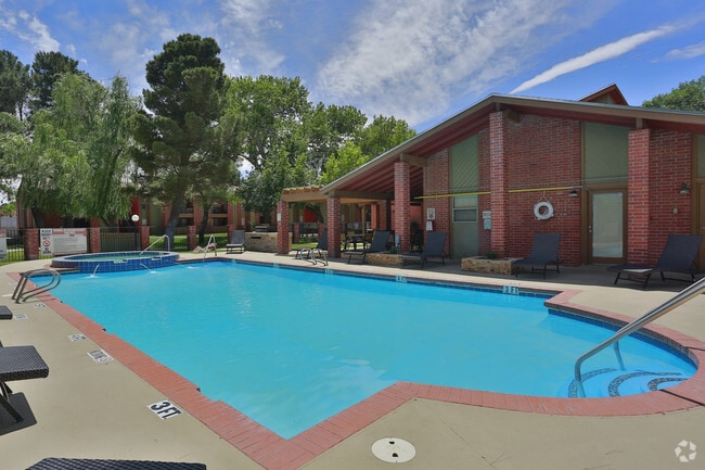 Photo - Foxglove Apartments