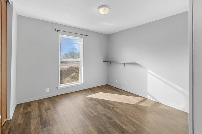 Photo - 711 ManApart Unit 9