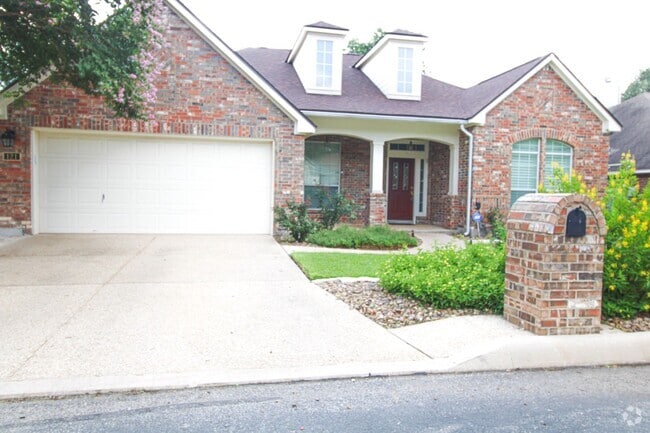 Building Photo - 121 Antler Cir Rental