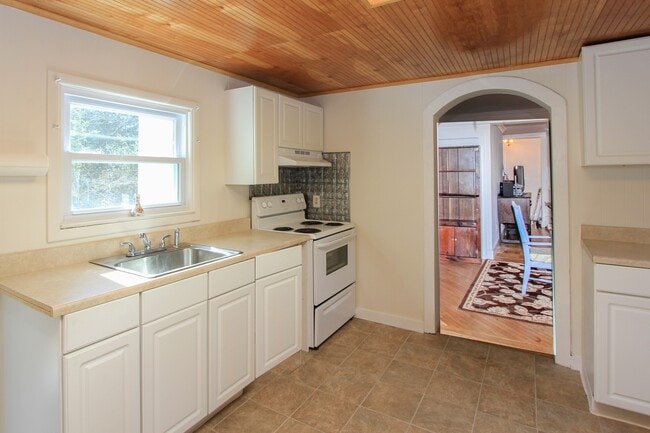 Photo - 291 Division St