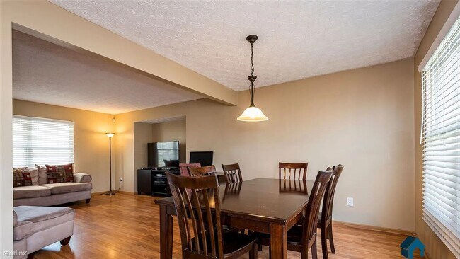 Photo - 3 br, 1.5 bath Condo - 2777 Proclamation Way