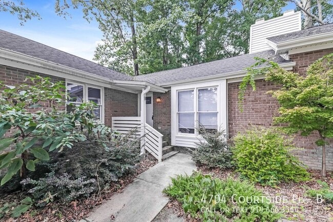 Building Photo - 4704 Courtside Pl Rental