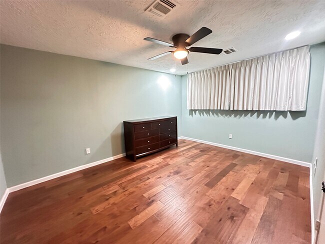 Photo - 10902 Bob White Dr