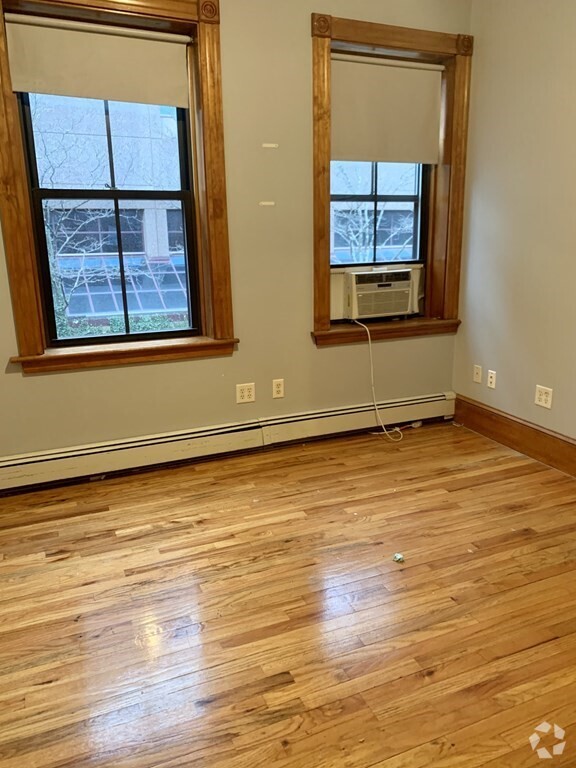 Building Photo - 95 E Brookline St Unit 3 Rental