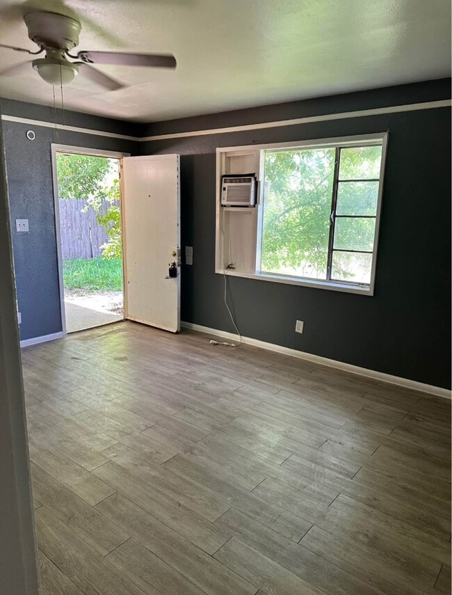 Building Photo - 2711 Duncan Dr Rental