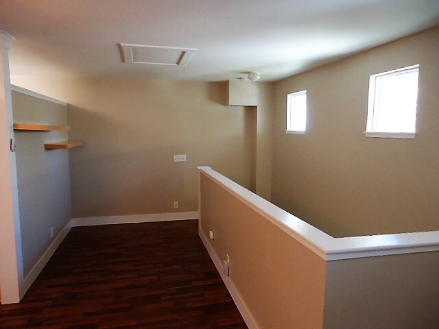 Photo - 2371 England St