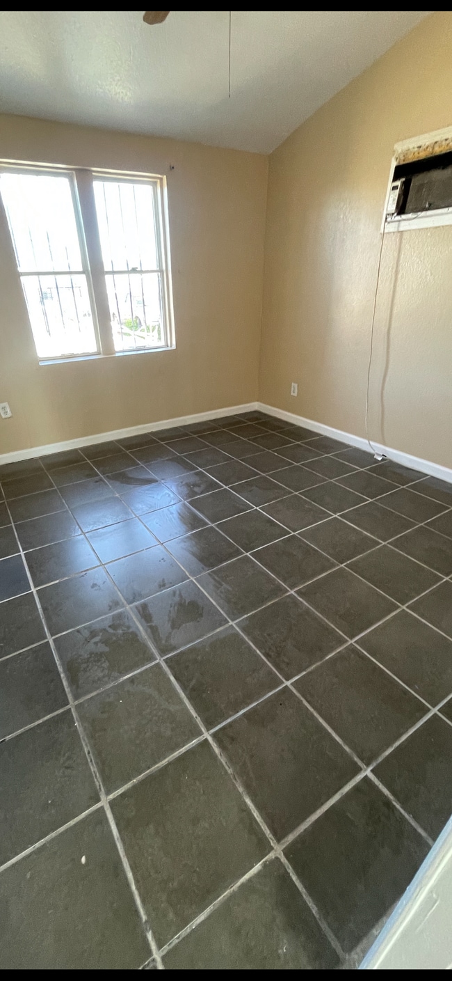 Photo - 1124 Laurel Ave