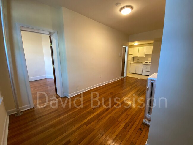 Photo - 1315 Commonwealth