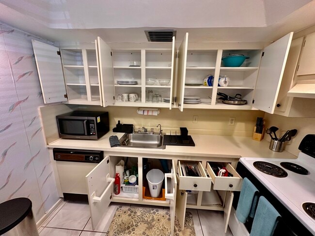 Photo - 1805 Eleuthera Point Unit D1