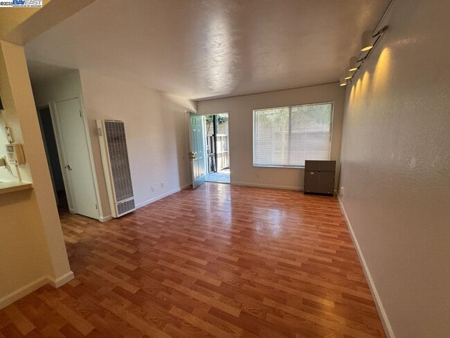 Photo - 205 Ladera Plaza