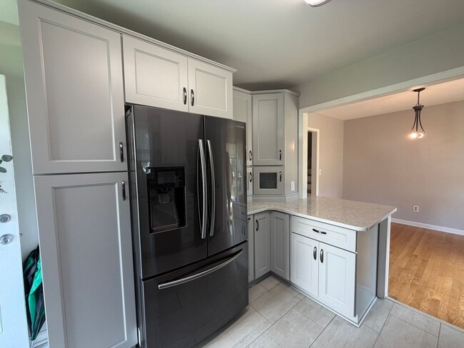 2846 Envoy Dr