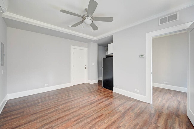 Photo - 818 W Lakeside Pl Unit 303