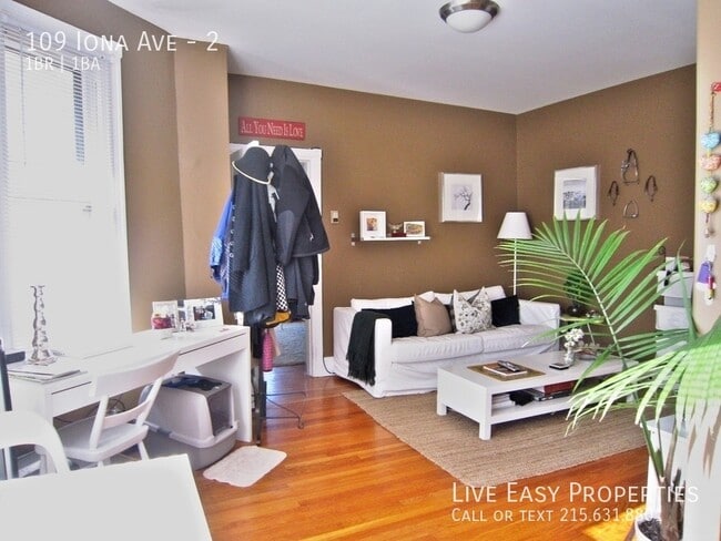 Photo - 109 Iona Ave Unit 2