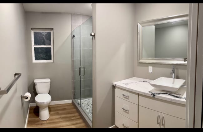 Photo - 2178 Oakmont St