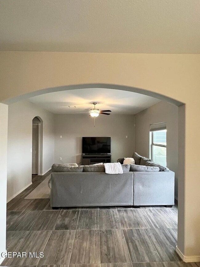 Photo - 15120 Method Ave