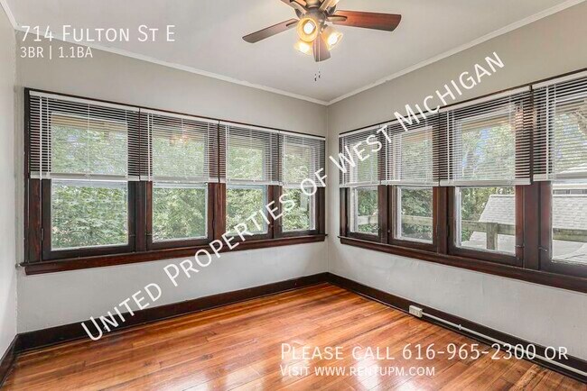 Photo - 714 Fulton St E