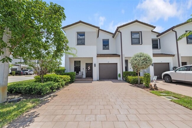 Building Photo - 147 SW 185th Way