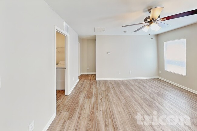 Photo - 339 Oakleigh Ln