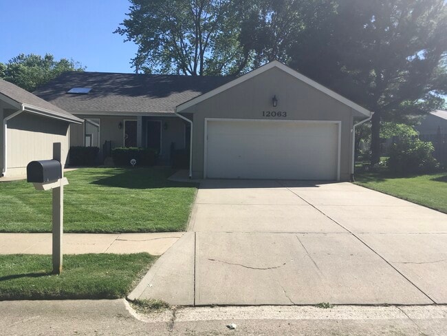 Beautiful lawn/sprinkler system in yard - 12063 Burdette Cir