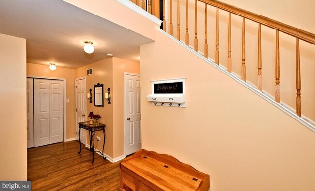 Photo - 800 Beacon Ct