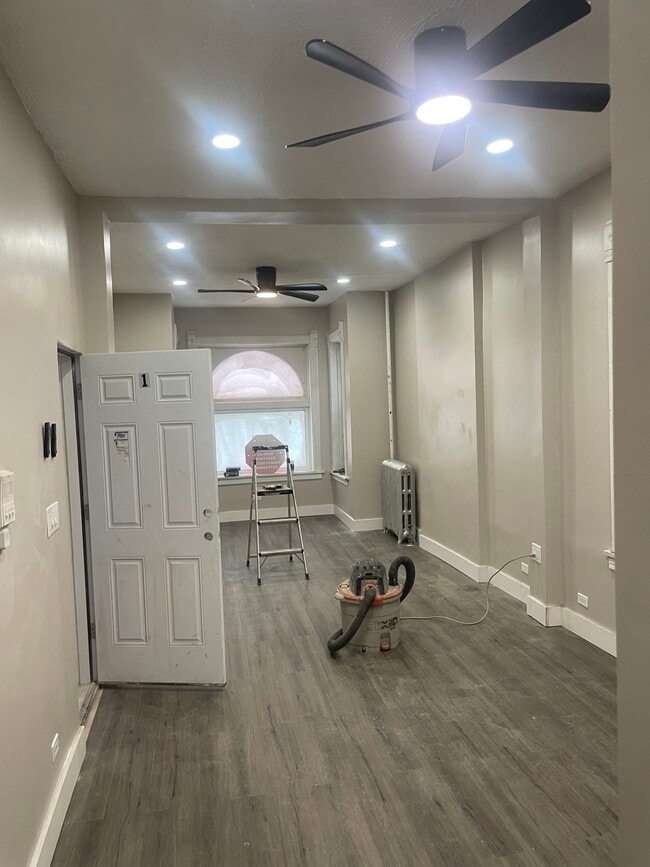 Photo - 6326 S Saint Lawrence Ave