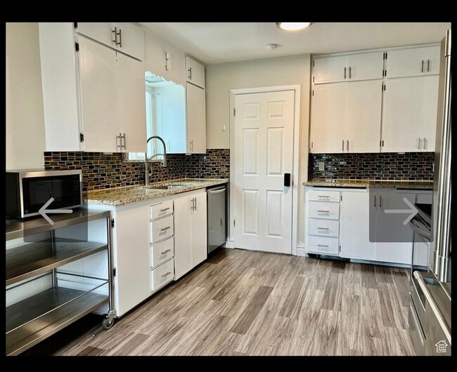Building Photo - 8506 S 700 E