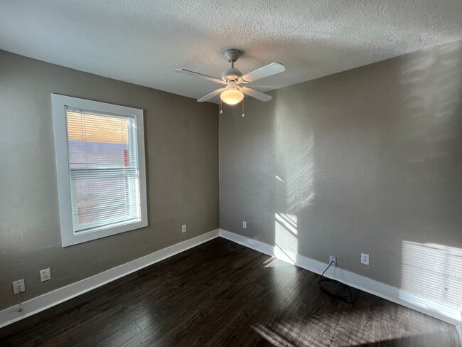 Photo - Cozy 1 Bedroom 1 Bathroom House In The NW!