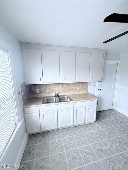 Photo - 14011 Glendale Ave Unidad UP / DOWN