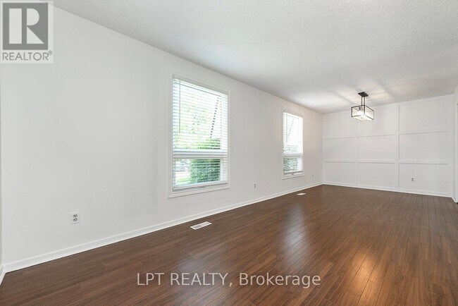 Photo - 20 Glenbrook Dr
