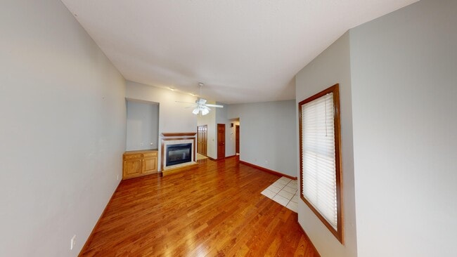Photo - 3209 Sequoia Dr