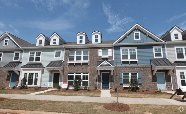 Building Photo - 2-Car Bonterra Townhome