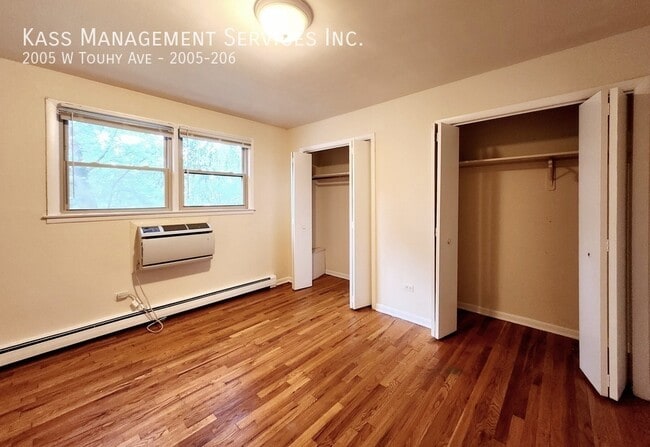 Photo - 2005 W Touhy Ave Unit 2005-206