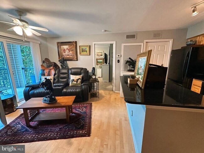 Photo - 3306 Wyndham Cir Unit 229