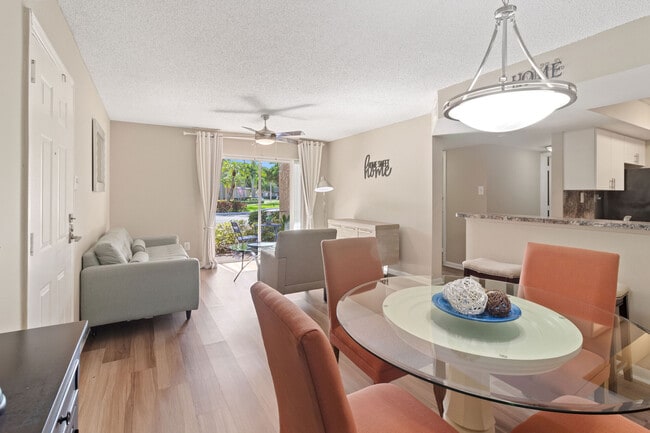 Photo - Palmetto Place