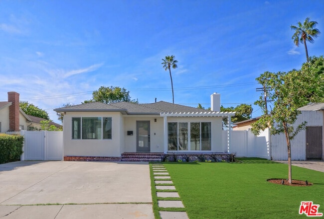 Photo - 11323 Utopia Ave Casa