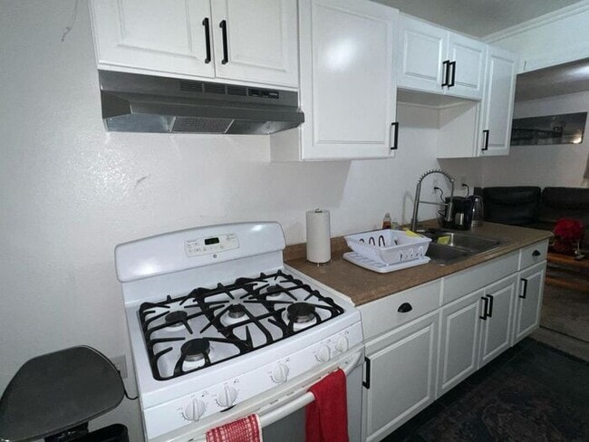 Photo - 10945 Campbell Ave