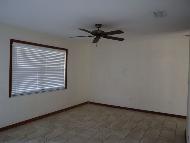 Photo - 2 Bed 1 bath Granite Countertops Screen Porch Call Carole Arcaro Deltona Lakes Realty 386-216-4900