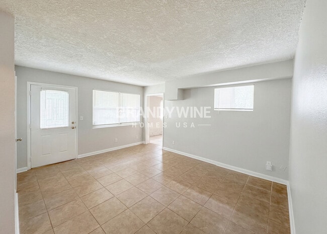 Photo - 1936 Constant Dr