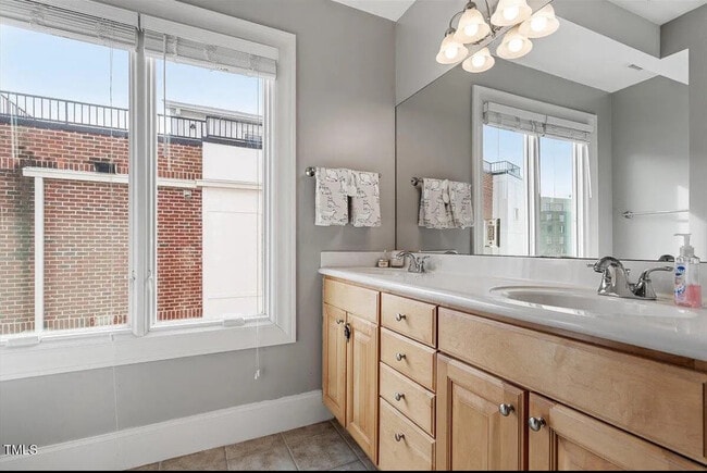400 W Rosemary St Unit 206