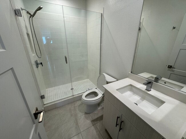 Photo - 9887 MacArthur Blvd