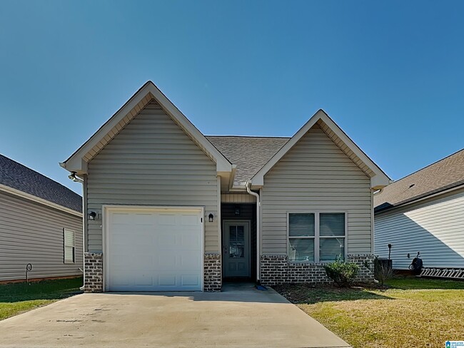 Photo - 152 Park Dr N