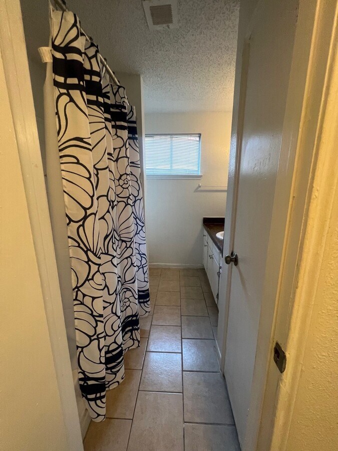 Photo - 12211 Wood Spring Ln Casa