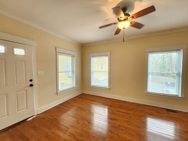Photo - Kenilworth Area Rental!