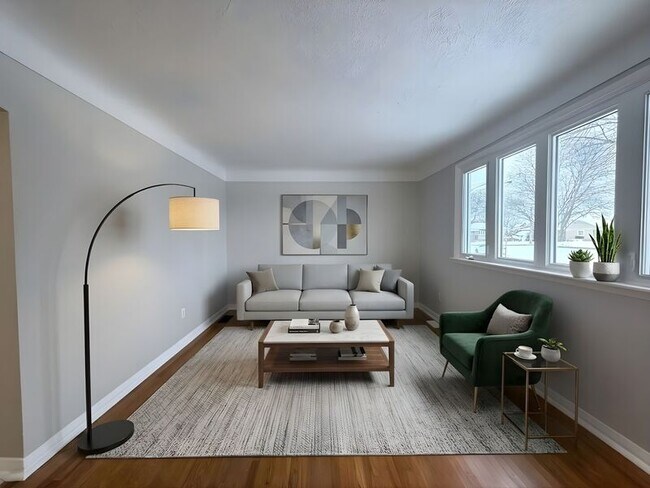 Photo - 22 E 44th St Unit 1